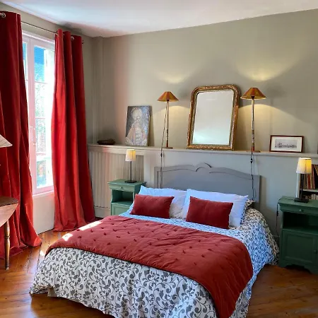 De Creully Couette-café 3*