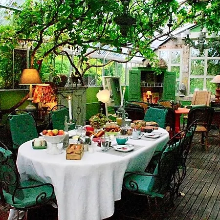 فندق مبيت وإفطار De Creully
