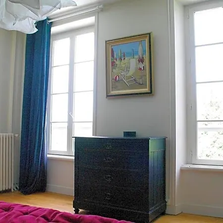 فندق مبيت وإفطار De Creully 3*
