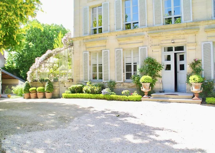 Alojamento de Acomodação e Pequeno-almoço De Creully 3*